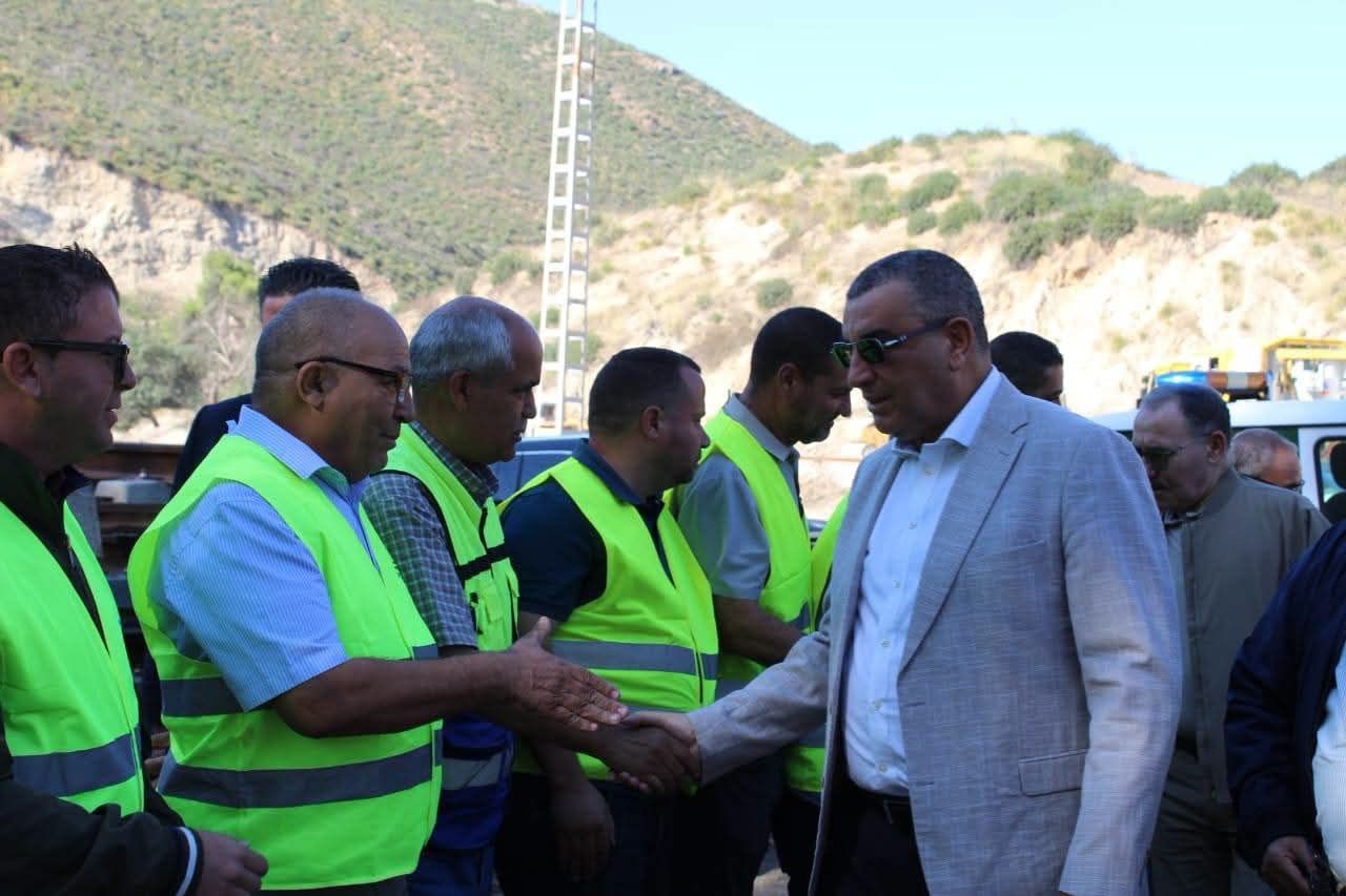 Minister of Public Works and Basic Infrastructure Visits Souk Ahras — Photo 3 of 4